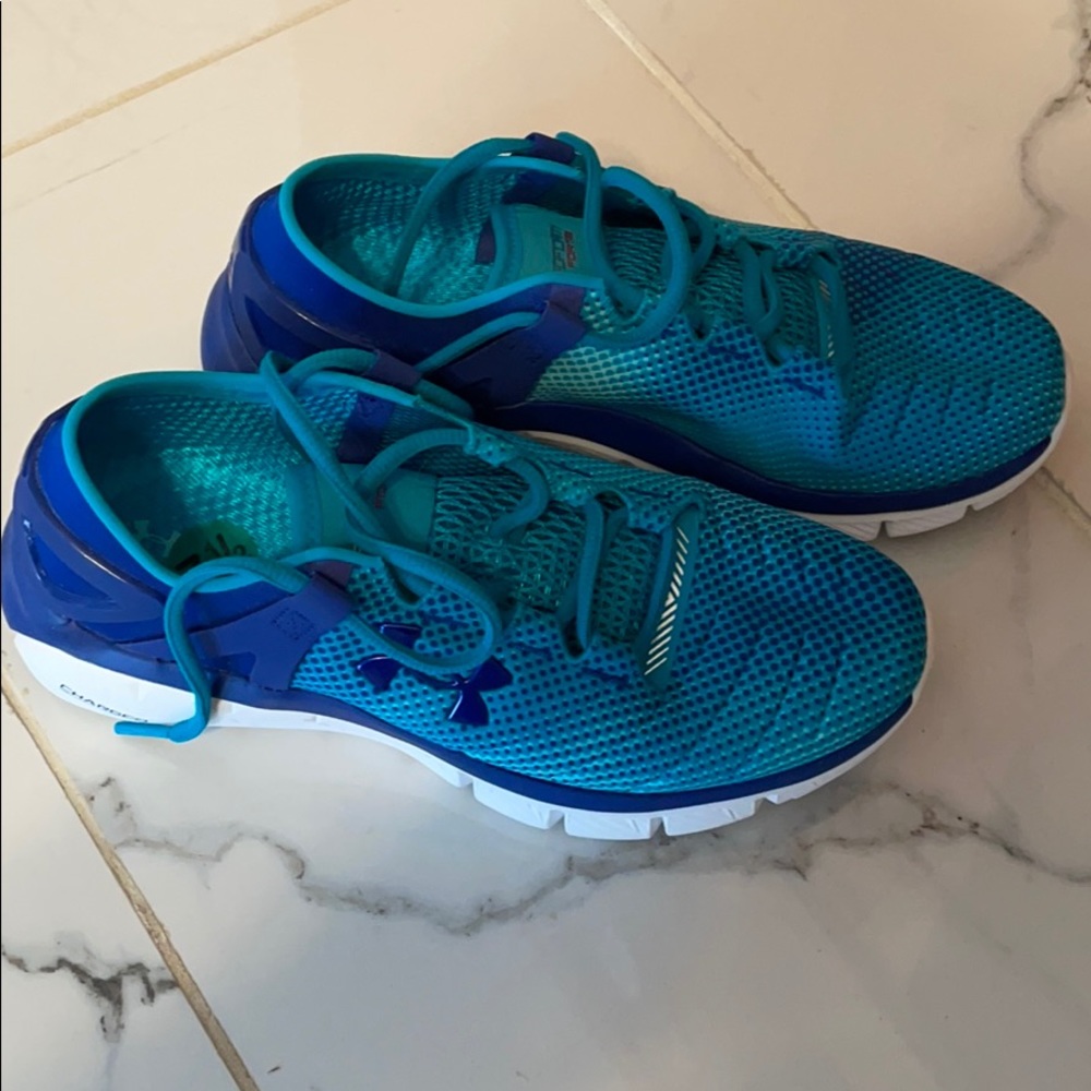 Under armor tennis shoes